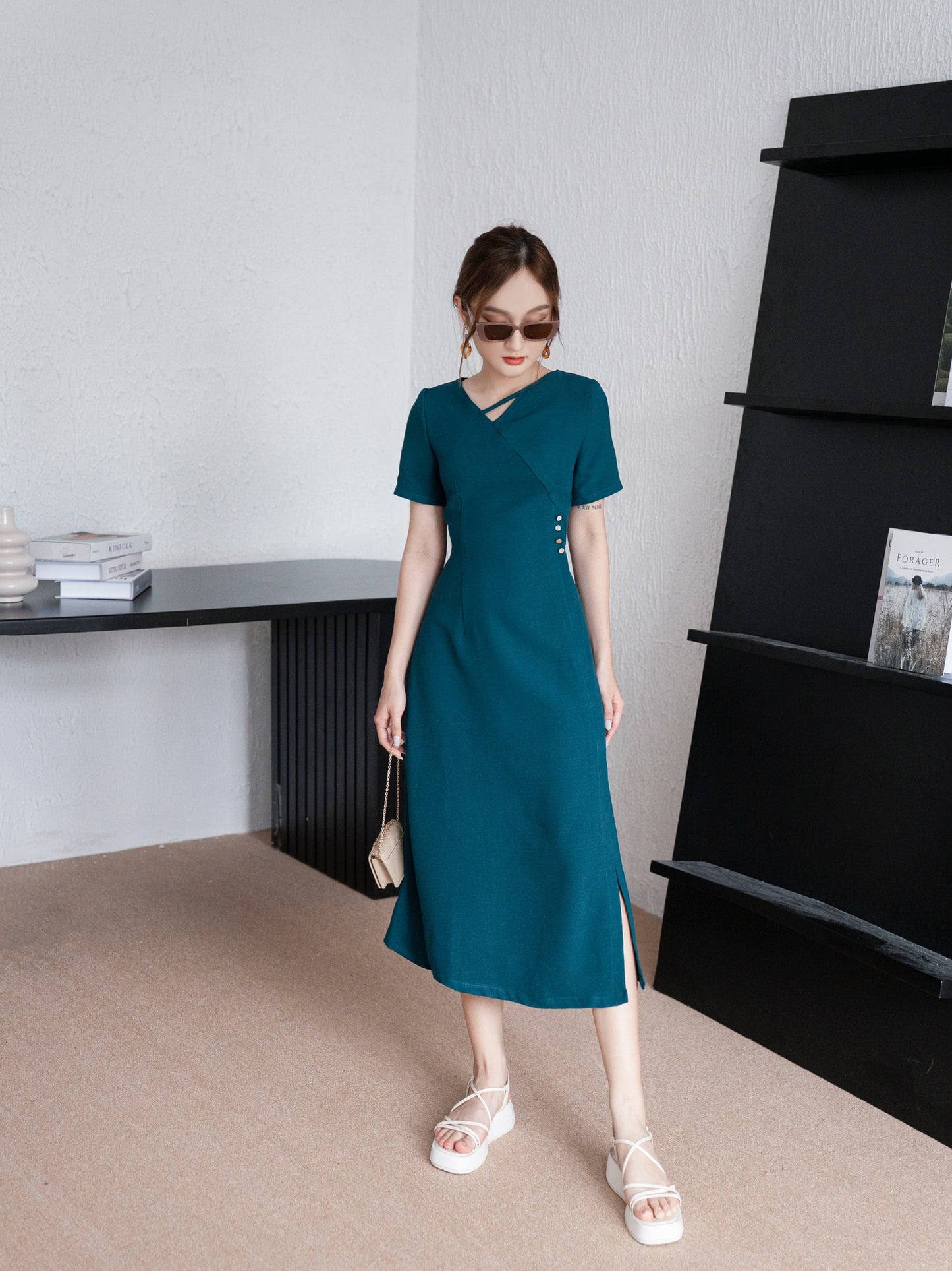 Maris Bottom Split Midi Dress - Gu Fashion | Vietnam Fashion